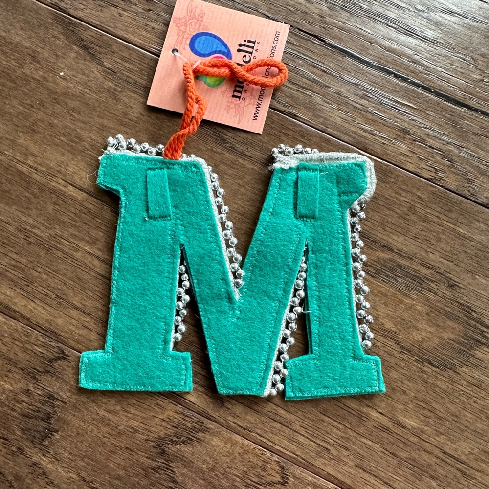 Felt Letter M Ornament /Present Topper - Picture 2 of 4